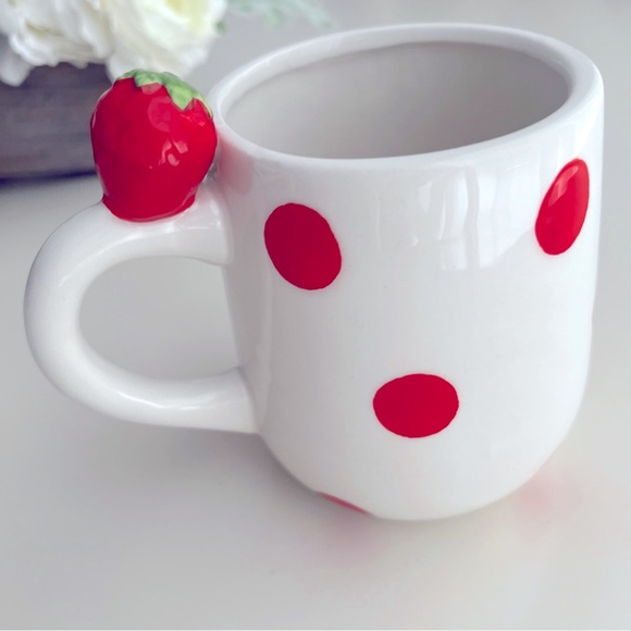 🖤STRAWBERRY MUG - Picture 9 of 9